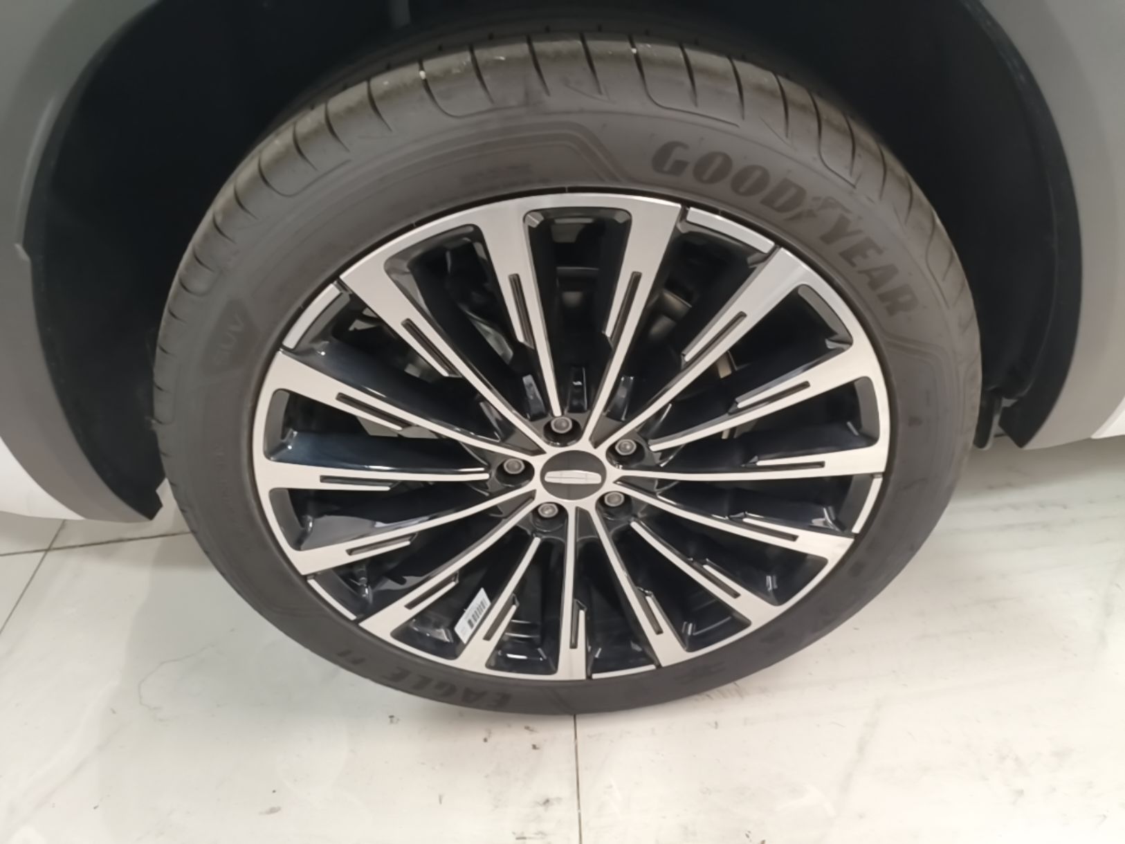 Geely Auto Monjaro L 2025 Dongfang Yao 2.0TD Automatic Jinzhao Edition — снимка 11