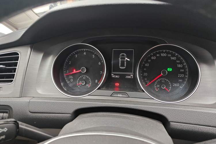 Used Volkswagen Golf 2014 1.4TSI Automatic Luxury Model Instrument Cluster