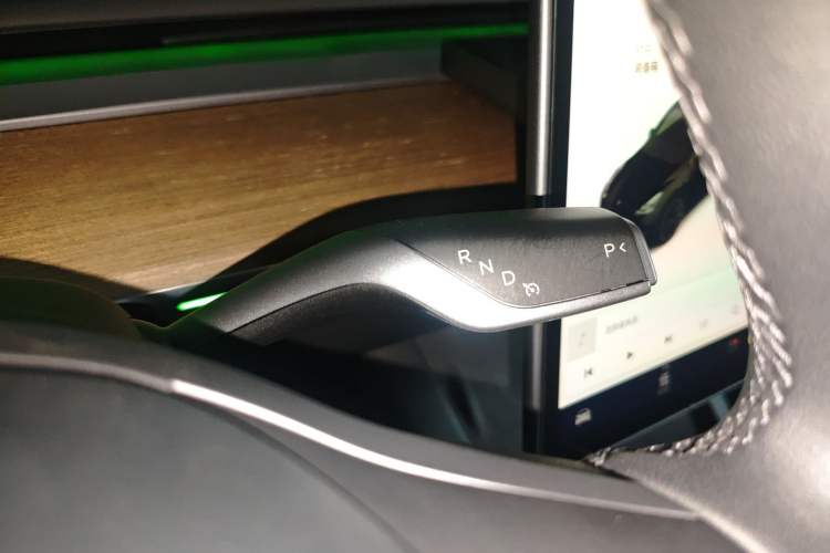 Used Tesla Model Y 2021 Standard Range Rear-Wheel Drive Version Gear Lever