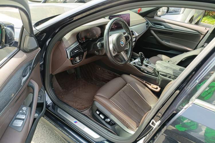 Used BMW 5 Series 2021 530Li Luxury Edition M Sport Package
