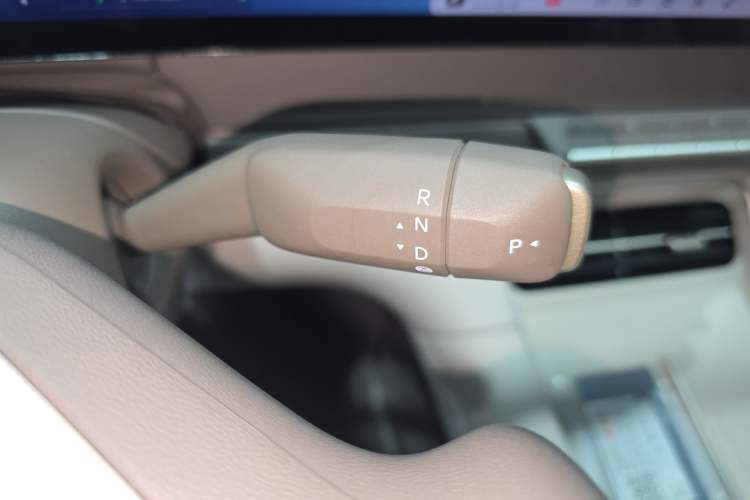 Used IM LS6 2026 Model Pure Electric Max Gear Lever