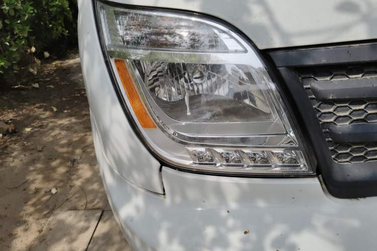 Used SAIC MAXUS Xintu V80 