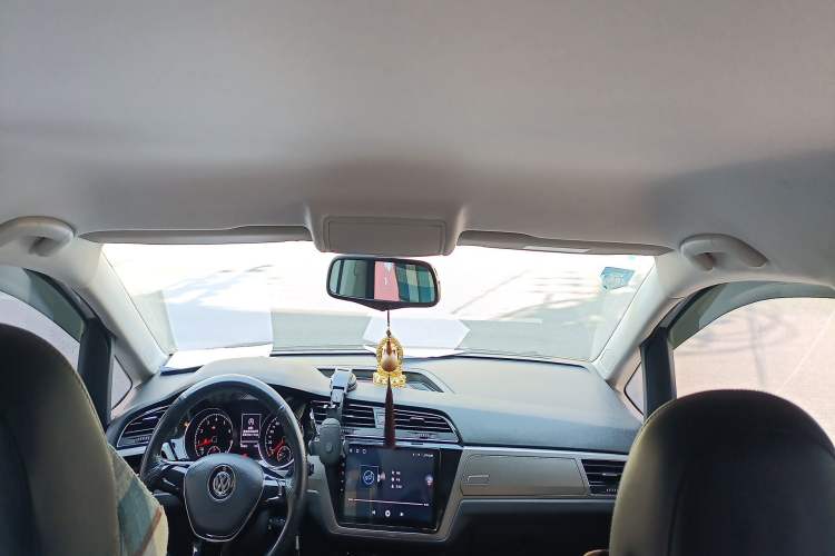 Used Volkswagen Touran 2016 Volkswagen Touran L 280TSI DSG Comfort Edition Headliner