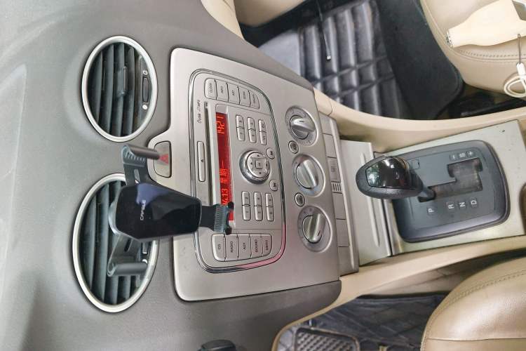 Used Ford Focus 2011 Sedan 1.8L Automatic Fashion Edition Audio And AC Panel