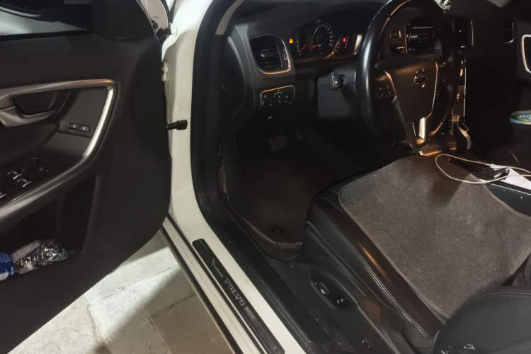 Used Volvo S60 2018 S60L T3 Smart Upgrade Edition
