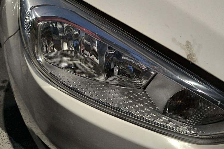 Used Ford Focus 2015 Sedan 1.6L Automatic Trend Model Right Front Headlight