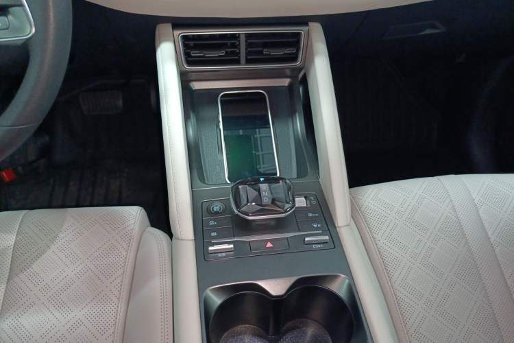 Used BYD Yuan UP 2024 401 km Active Version
