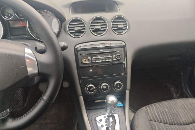 Used Peugeot 408 2013 2.0L Automatic Comfort Edition
