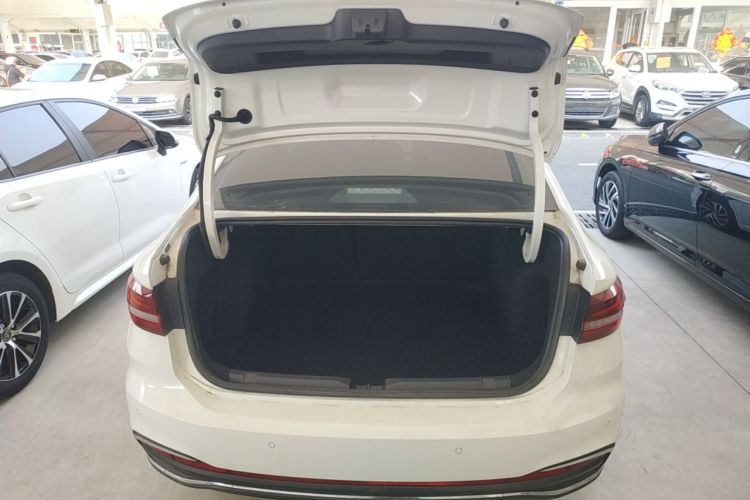 Used Volkswagen Lavida 2023 300TSI DSG Full-Comfort Edition Trunk