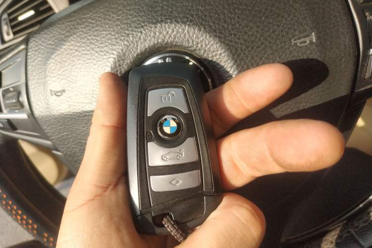 Used BMW 5 Series 2013 525Li Luxury Model