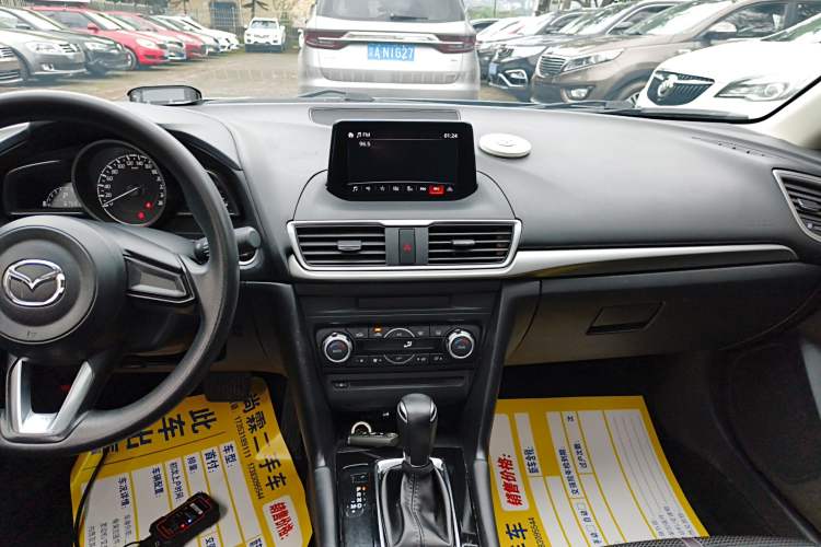 Used Mazda 3 Axela 2017 Sedan 1.5L Automatic Luxury Model Emission Standard China V Audio And AC Panel