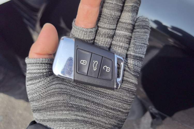 Used Volkswagen Magotan 2018 330TSI DSG Luxury Model Vehicle Key