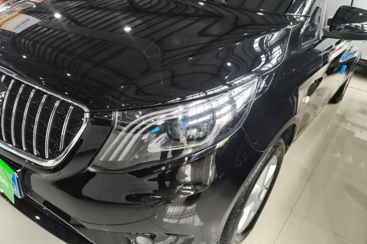 Used Mercedes-Benz Vito 2020 2.0T Elite Version 7 Seats Left Front Headlight