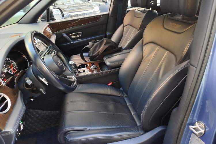 Used Bentley Bentayga 2016 6.0T Standard Edition