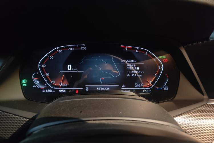 Used BMW X6 2022 Restyled xDrive40i M Sport Package Odometer Close Up