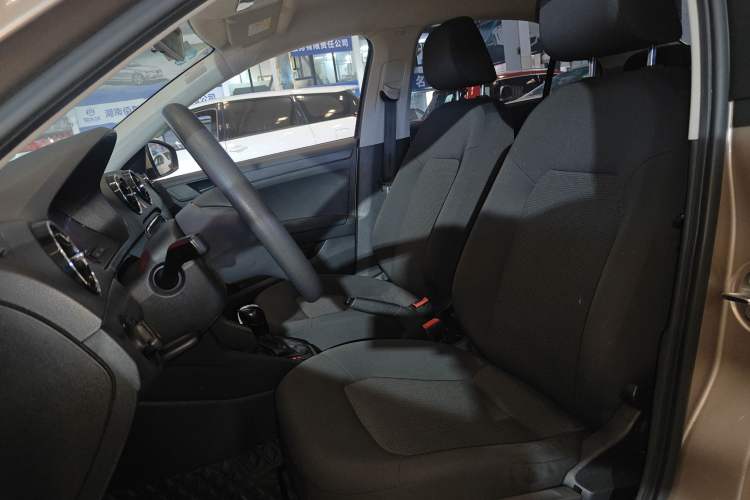 Used Volkswagen Jetta 2017 1.5L Automatic Fashion Model