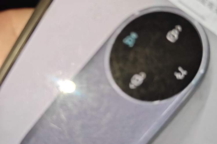 Used Hima Luxeed R7 2024 All-Electric 802 km Max
