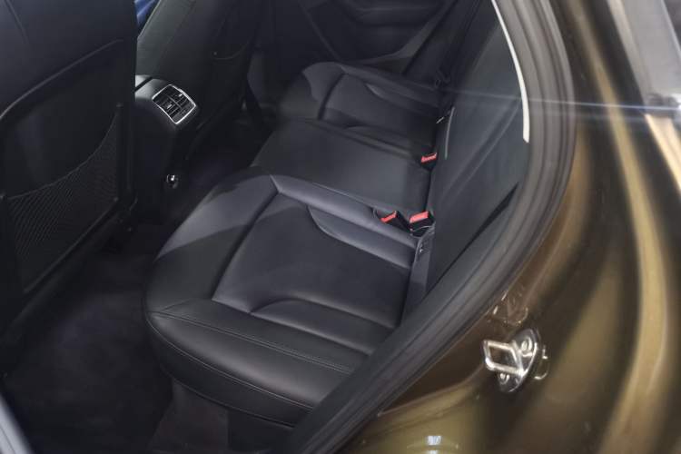 Used Audi Q3 2015 30 TFSI Comfort Model