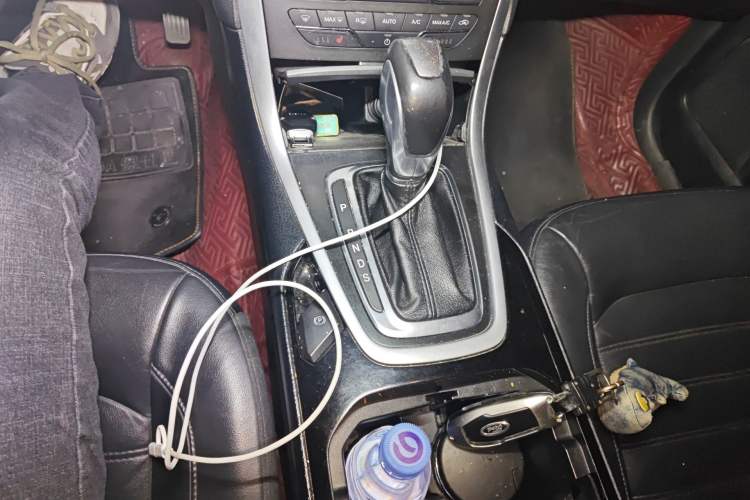 Used Ford Edge 2016 EcoBoost 245 Two-Wheel-Drive Titanium 7-Seater
