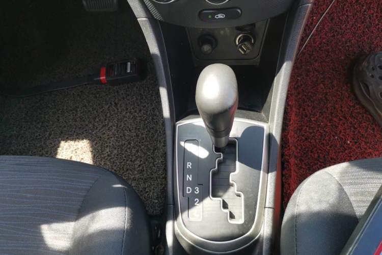 Used Hyundai Verna Ray 2014 1.4L Automatic GLX
