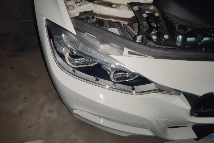 Used BMW 3 Series 2018 320Li Leading Model M Sport Package Right Front Headlight