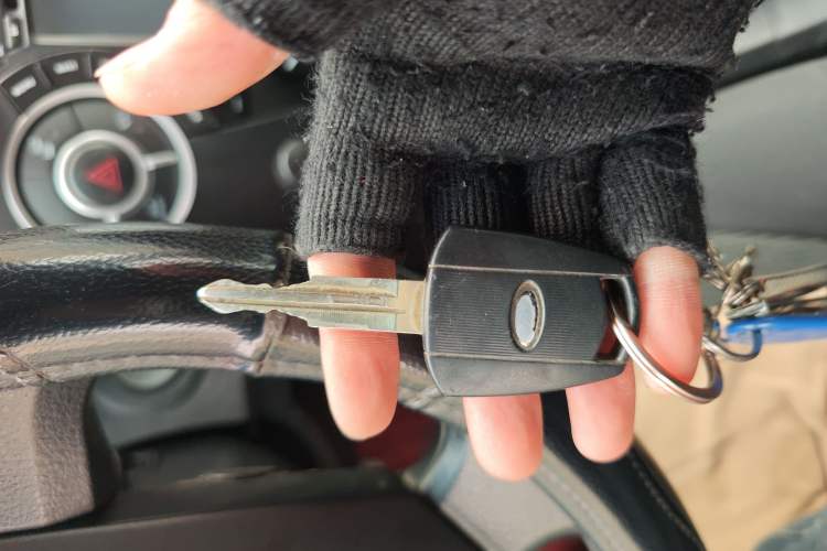 Used SsangYong Actyon 2014 2.3L Two-Wheel Drive Manual Transmission Entry-Level Gasoline Version