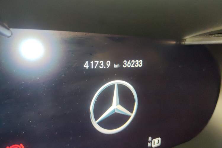 Used Mercedes-Benz C-Class 2021 C 200 L Fashion Edition Sport Version Odometer Close Up