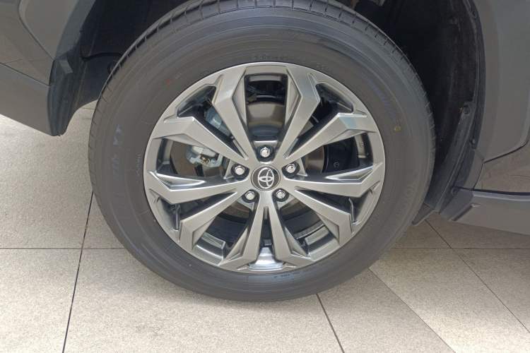 Used Toyota RAV4 2023 2.0L CVT Two-Wheel Drive Fashion Edition