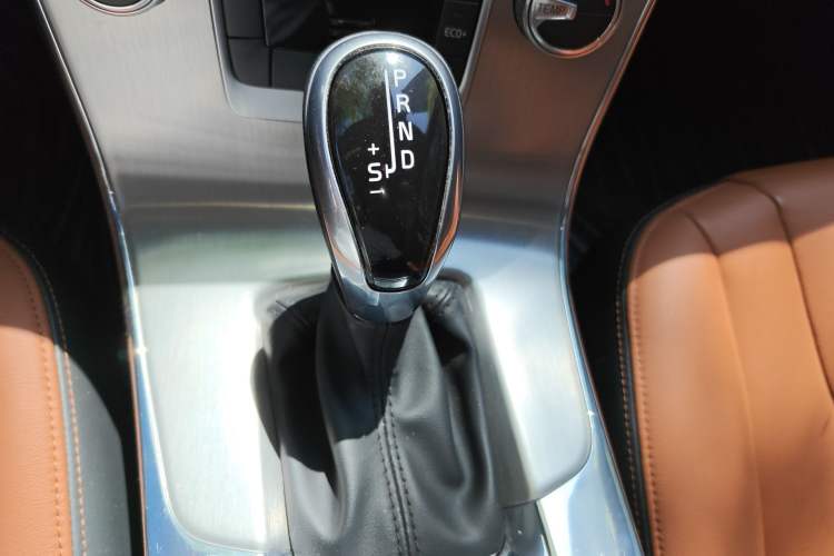 Used Volvo S60 2019 S60L Facelift T5 Intelligent Advanced Edition
