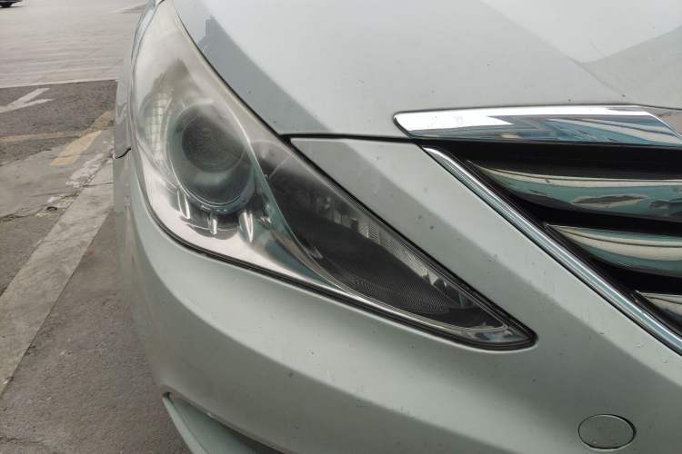 Used Hyundai Sonata 2011 2.0L Automatic Luxury Edition
