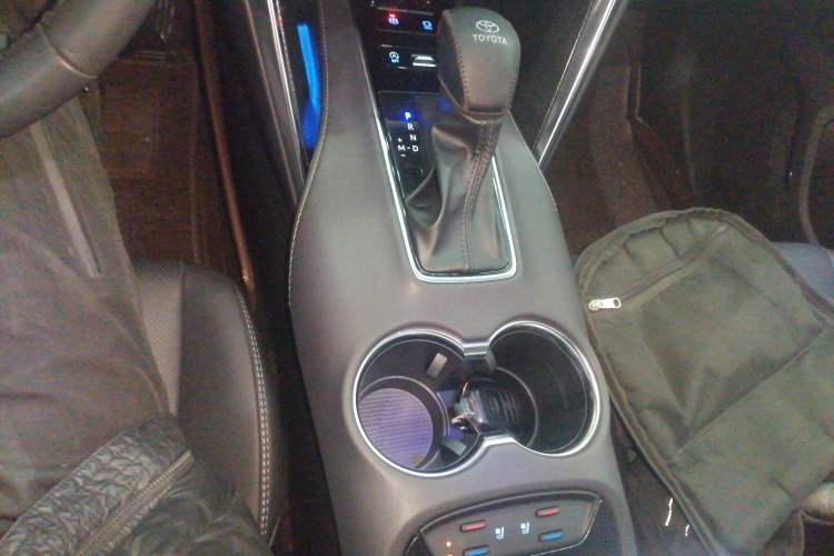 Used Toyota Venza 2022 2.0L CVT Two-Wheel Drive Prestige Edition Gear Lever