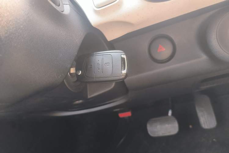 Used Wuling Hongguang MINIEV 2024 3rd Generation 215km Youth Edition Interior 1