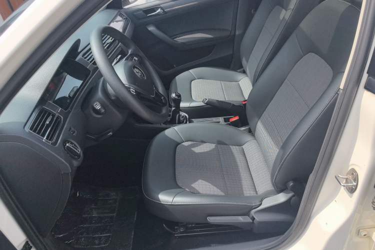 Used Volkswagen Santana 2016 1.6L Manual Comfort Edition Left Front Seat