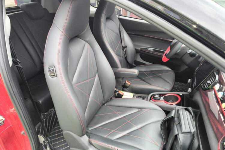 Used Chery QQ Little Ant 2022 Sweet Pink Edition Half-Sugar Version 3-Cell Lithium 30kW 301km
