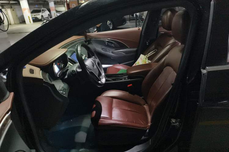 Used Buick LaCrosse 2013 2.4L SIDI Elite Comfort Version Left Front Seat