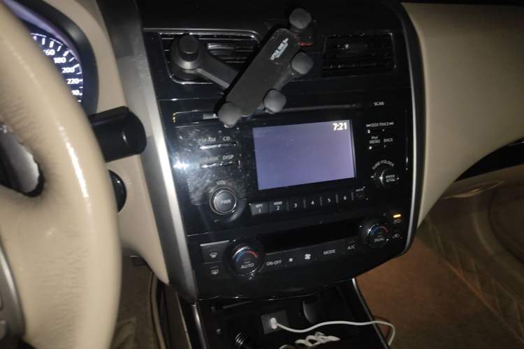 Used Nissan Teana 2014 Duke 2.5L XV Deluxe Edition
