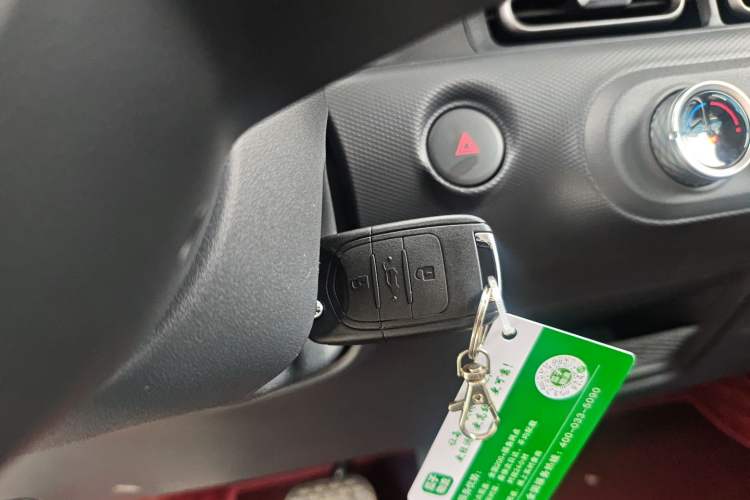 Used Wuling Zhiguang New Energy 2025 Standard Model Interior 1