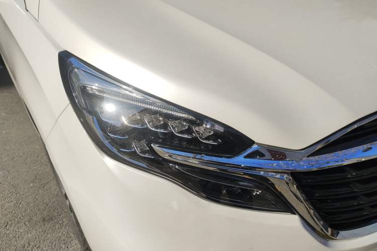 Used Buick GL8 2021 ES Landtrek 653T Comfort Edition
