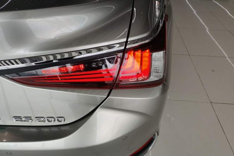 Used Lexus ES 2023 200 Excellence Edition