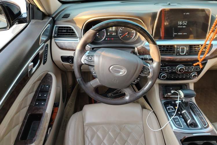 Used GAC Trumpchi GA8 2016 320T Luxury Edition Steering Wheel