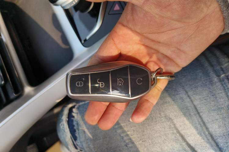 Used BYD Song Pro New Energy 2024 HONOR Edition DM-i 71KM Navigation Model