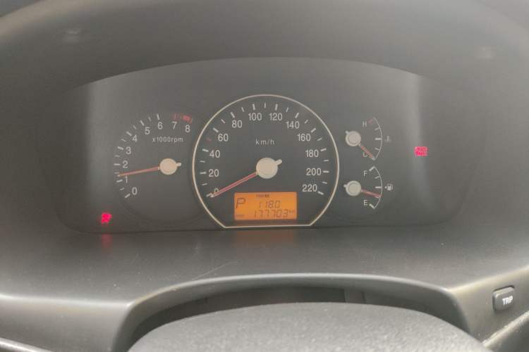 Used Kia Carens 2011 2.0L 7-Seater Automatic Standard Edition Instrument Cluster