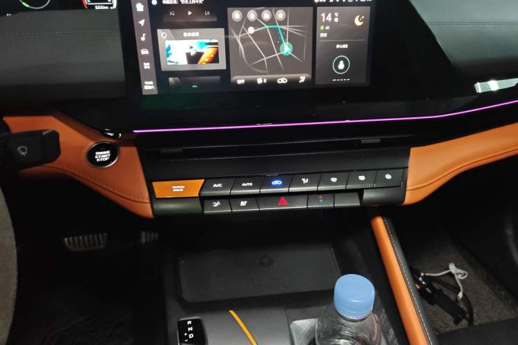 Used CHANGAN UNI-V 2023 1.5T Sport Edition
