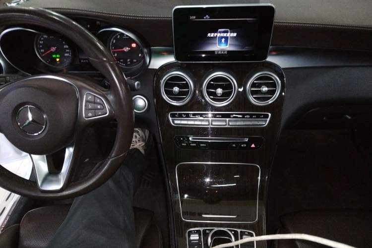 Used Mercedes-Benz GLC 2019 GLC 260 L 4MATIC Dynamic Model