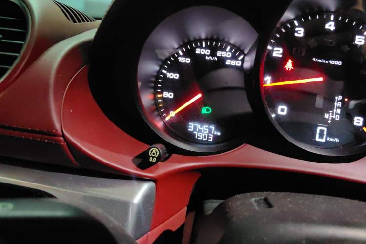 Used Porsche 718 2018 Boxster 2.0T Odometer Close Up