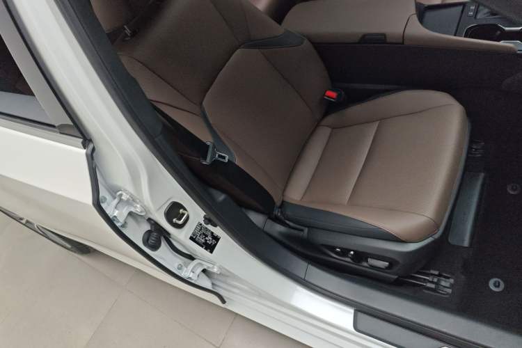 Used Lexus ES 2022 200 Excellence Edition