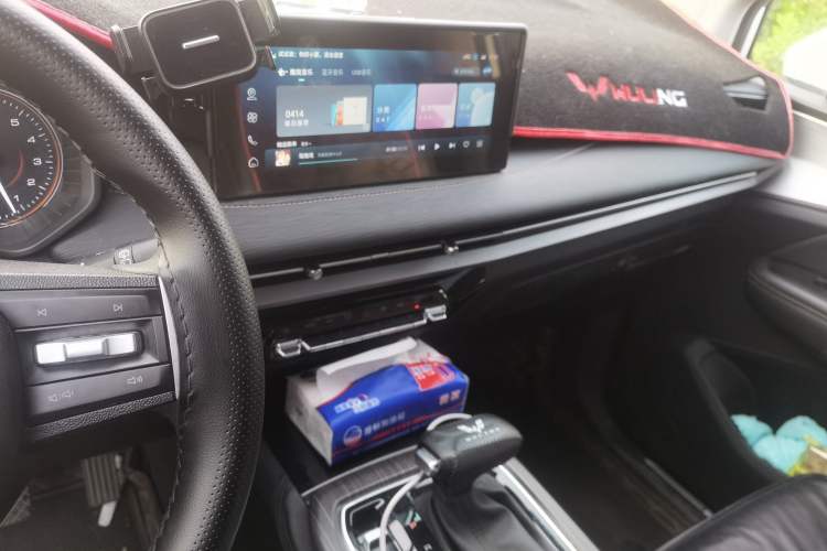 Used Wuling Jiachen 2022 1.5T CVT Smart Luxury Version Audio And AC Panel