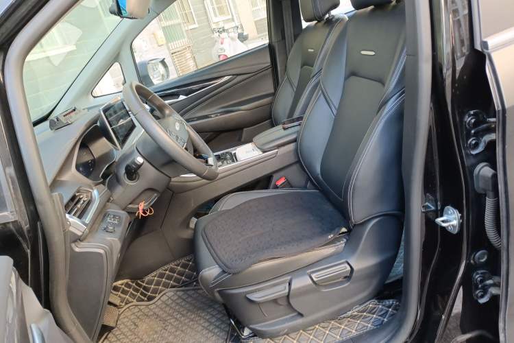 Used SAIC MAXUS Dajia 5 2022 520 km Enjoyment Version Six Seats
