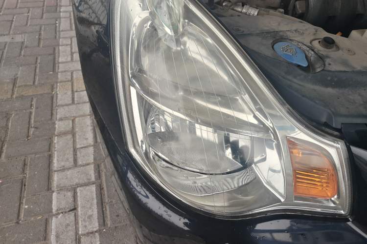 Used Nissan Sylphy 2012 Classic 1.6XE Automatic Comfort Edition Right Front Headlight