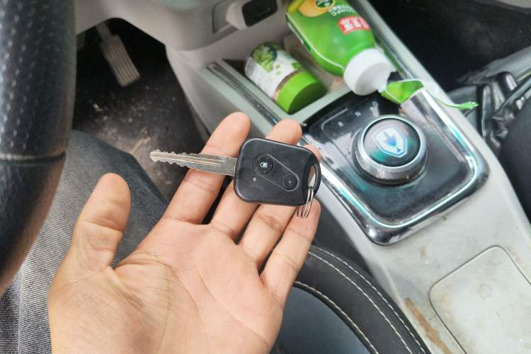 Used Jinbei New Hiace EV 2023 Comfort Model Vehicle Key